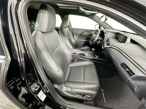 Used 2022 Lexus UX 250h w/ Premium Package image 28