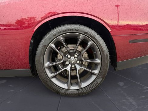 Used 2020 Dodge Challenger R/T Scat Pack w/ Driver Convenience Group RWD image 17