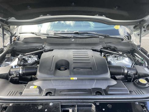 Used 2020 Land Rover Range Rover HSE image 18