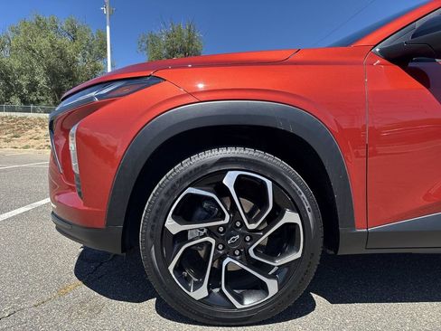 Certified 2024 Chevrolet Trax RS FWD image 37