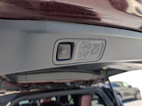 Used 2023 Ford Expedition Limited image 15