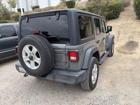 Used 2021 Jeep Wrangler Unlimited Sport AWD/4WD image 9