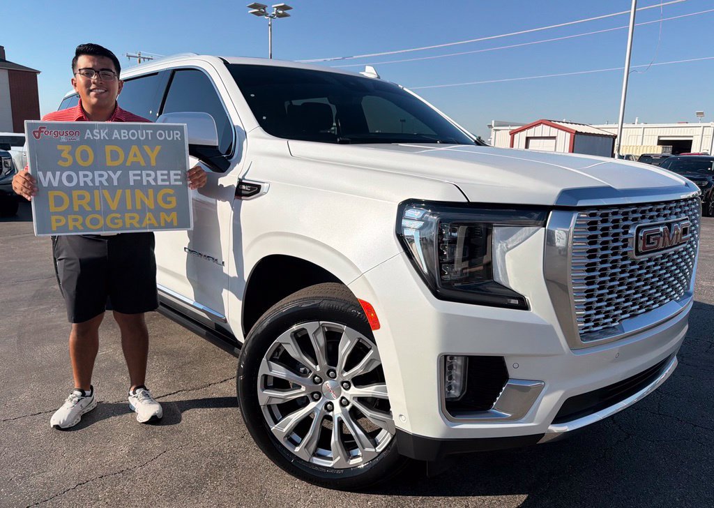Used 2023 GMC Yukon XL Denali w/ Denali Reserve Package AWD/4WD image 1