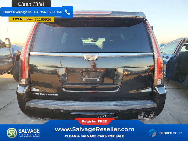 Used 2017 Cadillac Escalade Premium Luxury AWD/4WD image 8