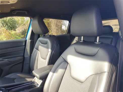 New 2026 Jeep Compass Latitude image 12