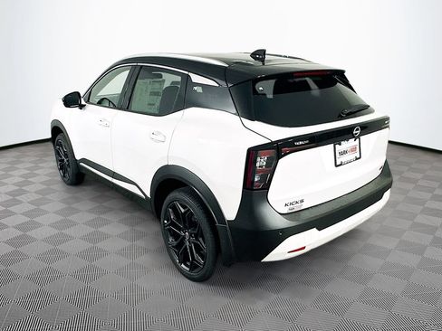 New 2026 Nissan Kicks SR w/ SR Premium Package FWD image 7