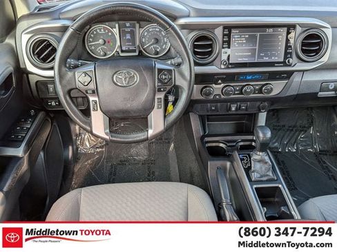 Certified 2022 Toyota Tacoma SR5 AWD/4WD image 30