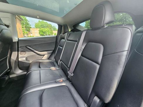 Used 2022 Tesla Model Y Long Range AWD/4WD image 59