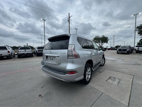 Used 2018 Lexus GX 460 w/ Navigation Package AWD/4WD image 4