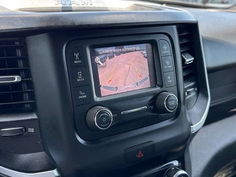 Used 2022 RAM 1500 Big Horn AWD/4WD image 12