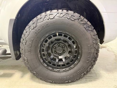 Used 2012 Nissan Frontier PRO-4X AWD/4WD image 27