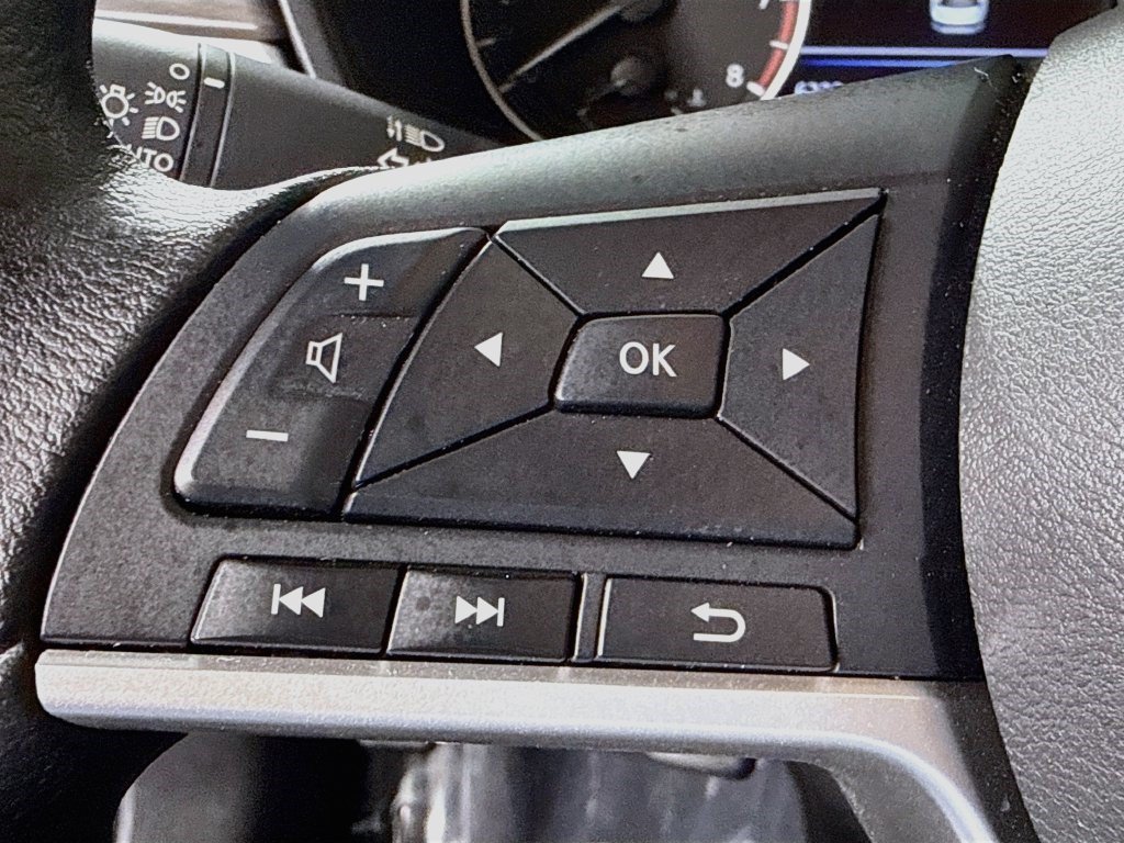 Used 2026 Nissan Altima 2.5 SV FWD image 13