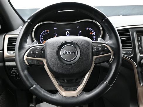 Used 2017 Jeep Grand Cherokee Laredo AWD/4WD image 14