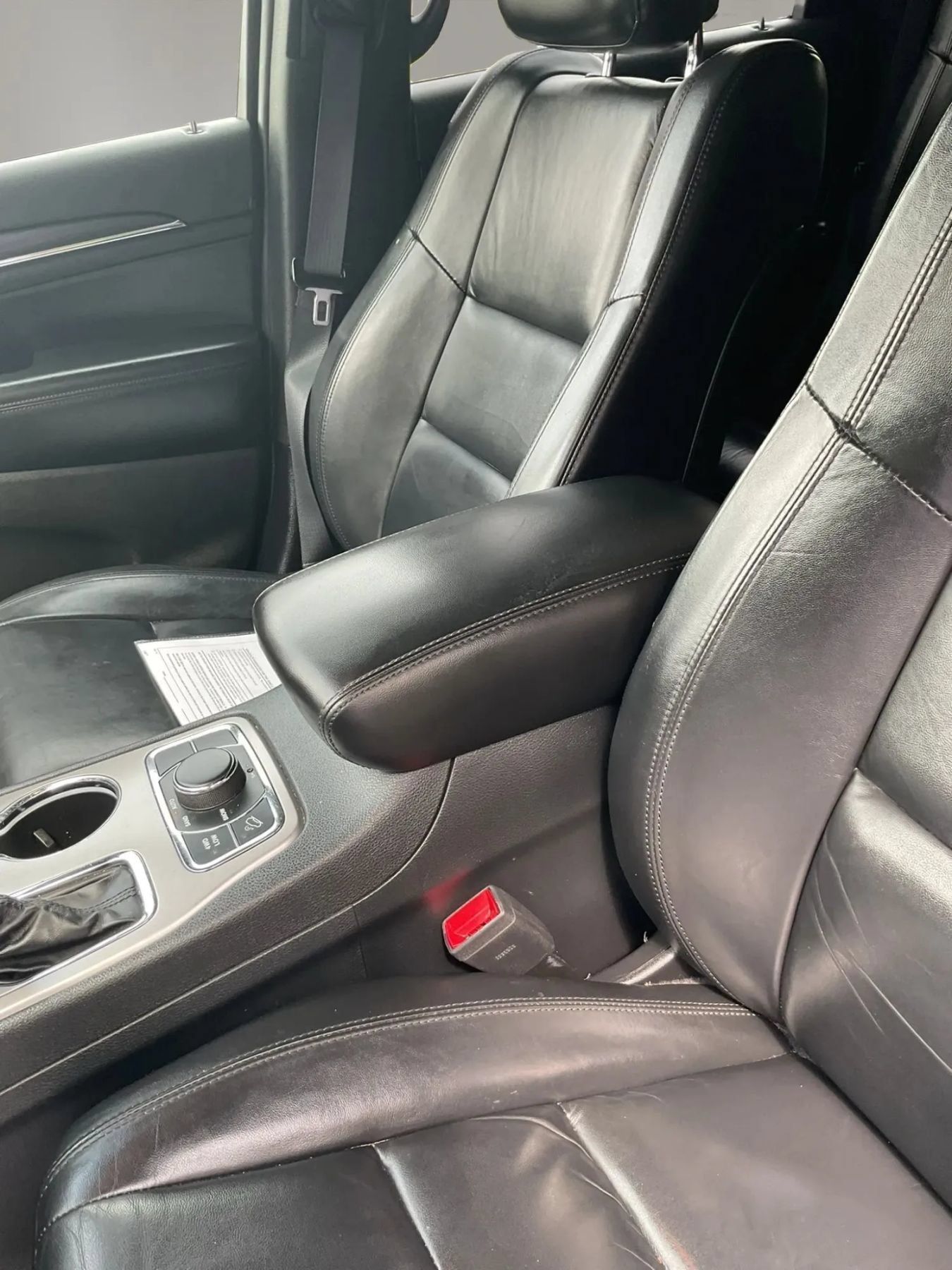 Used 2019 Jeep Grand Cherokee Limited AWD/4WD image 27