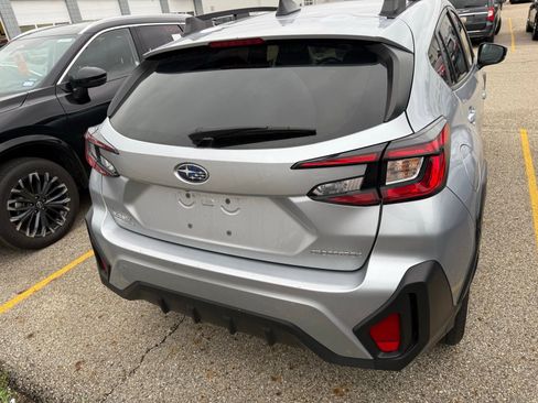 Used 2025 Subaru Crosstrek 2.0i Premium AWD/4WD image 3