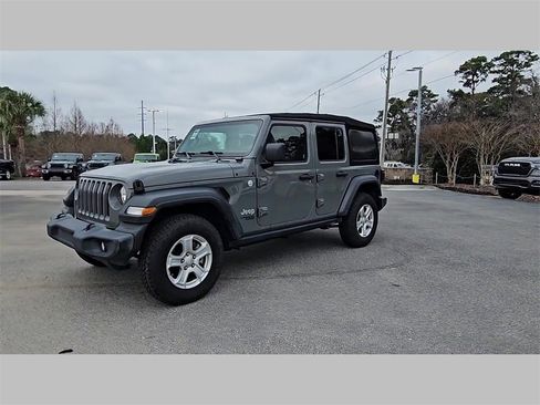 Used 2018 Jeep Wrangler Unlimited Sport S image 38