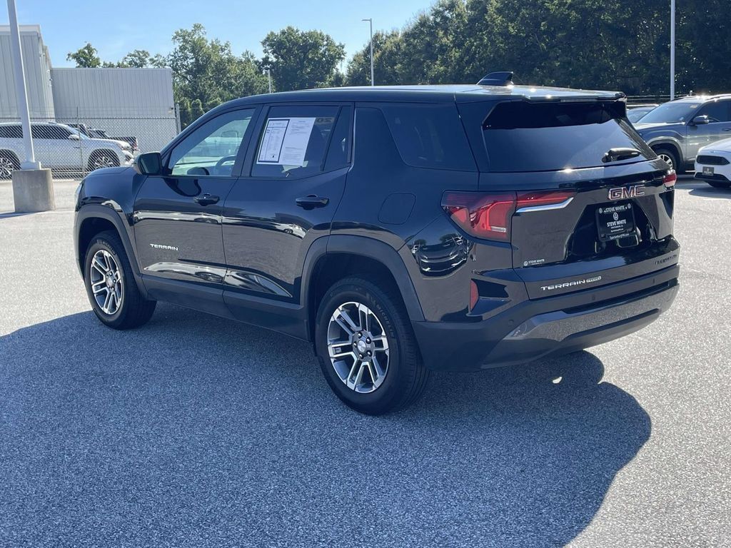 Used 2025 GMC Terrain Elevation AWD/4WD image 4