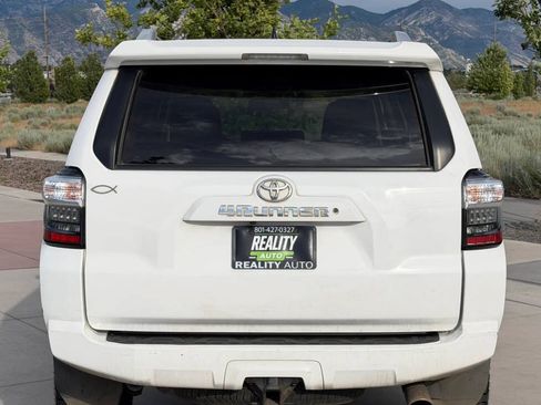 Used 2016 Toyota 4Runner SR5 Premium AWD/4WD image 6