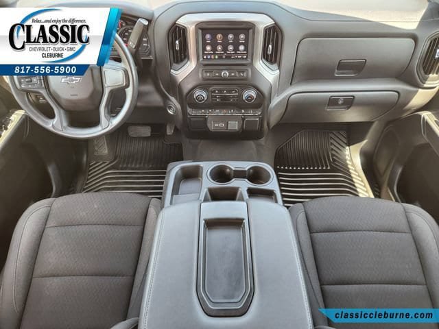 Used 2025 Chevrolet Silverado 1500 Custom Trail Boss w/ LPO, Dark Essentials Package AWD/4WD image 2