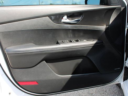 Used 2022 Kia Forte GT-Line w/ GT-Line Premium Package FWD image 14