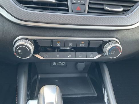 Certified 2024 Nissan Altima 2.5 SR image 17