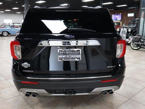 Used 2021 Ford Explorer King Ranch w/ Premium Technology Package image 4