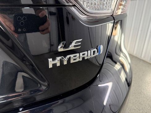 Used 2024 Toyota Corolla LE image 25