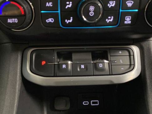 Used 2021 GMC Acadia SLT w/ Elevation Edition AWD/4WD image 19