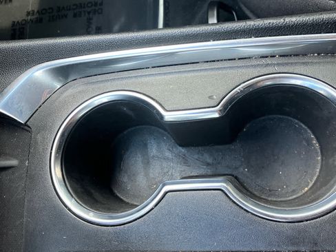 Used 2023 Chevrolet Traverse LT image 14