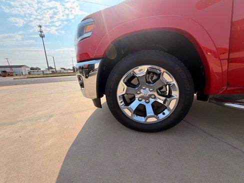 Used 2025 RAM 1500 Big Horn AWD/4WD image 11