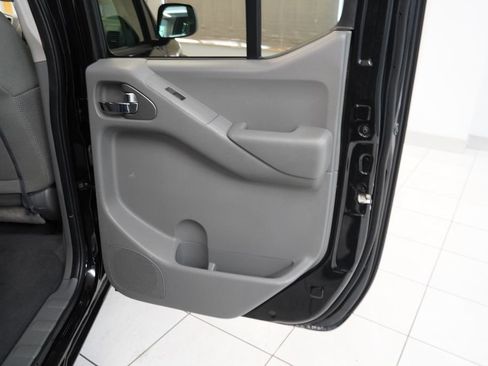 Used 2021 Nissan Frontier SV w/ SV Utility Package AWD/4WD image 26