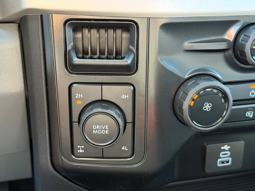 New 2026 Ford F350 XL w/ STX Appearance Package AWD/4WD image 25