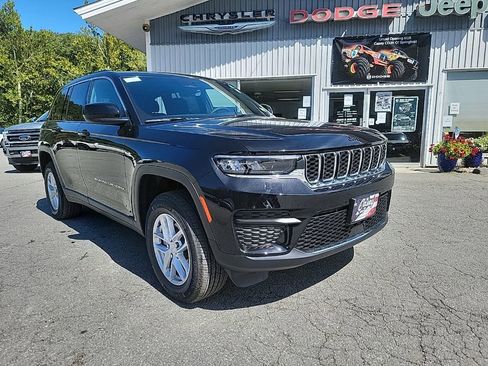 New 2025 Jeep Grand Cherokee Laredo X image 1