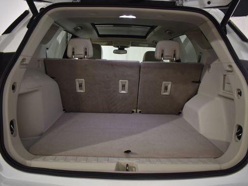 Used 2019 GMC Terrain Denali w/ Advanced Safety Package image 35