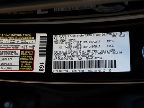 Used 2024 Toyota Tacoma 4x4 Double Cab image 40