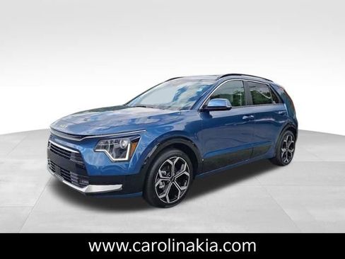 New 2025 Kia Niro EX Touring image 2