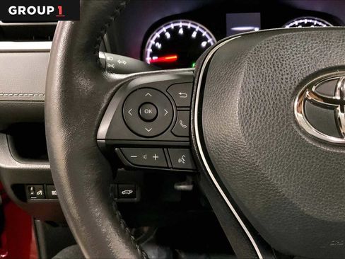 Used 2022 Toyota RAV4 XLE image 23