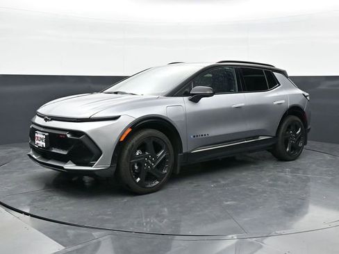 Used 2024 Chevrolet Equinox EV RS w/ Active Safety Package 3 FWD image 3