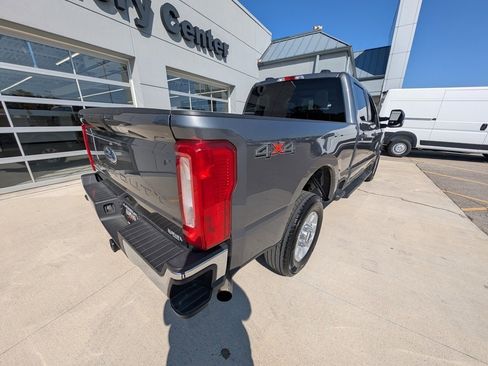 Used 2024 Ford F250 XLT image 6