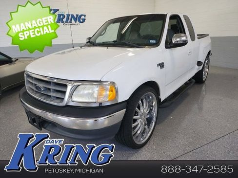 Used 2001 Ford F150 XL RWD image 1