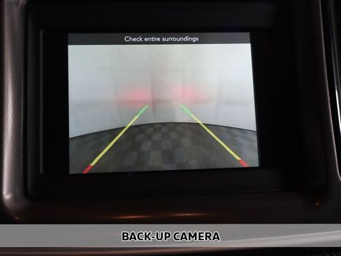 Used 2022 Dodge Challenger GT image 3