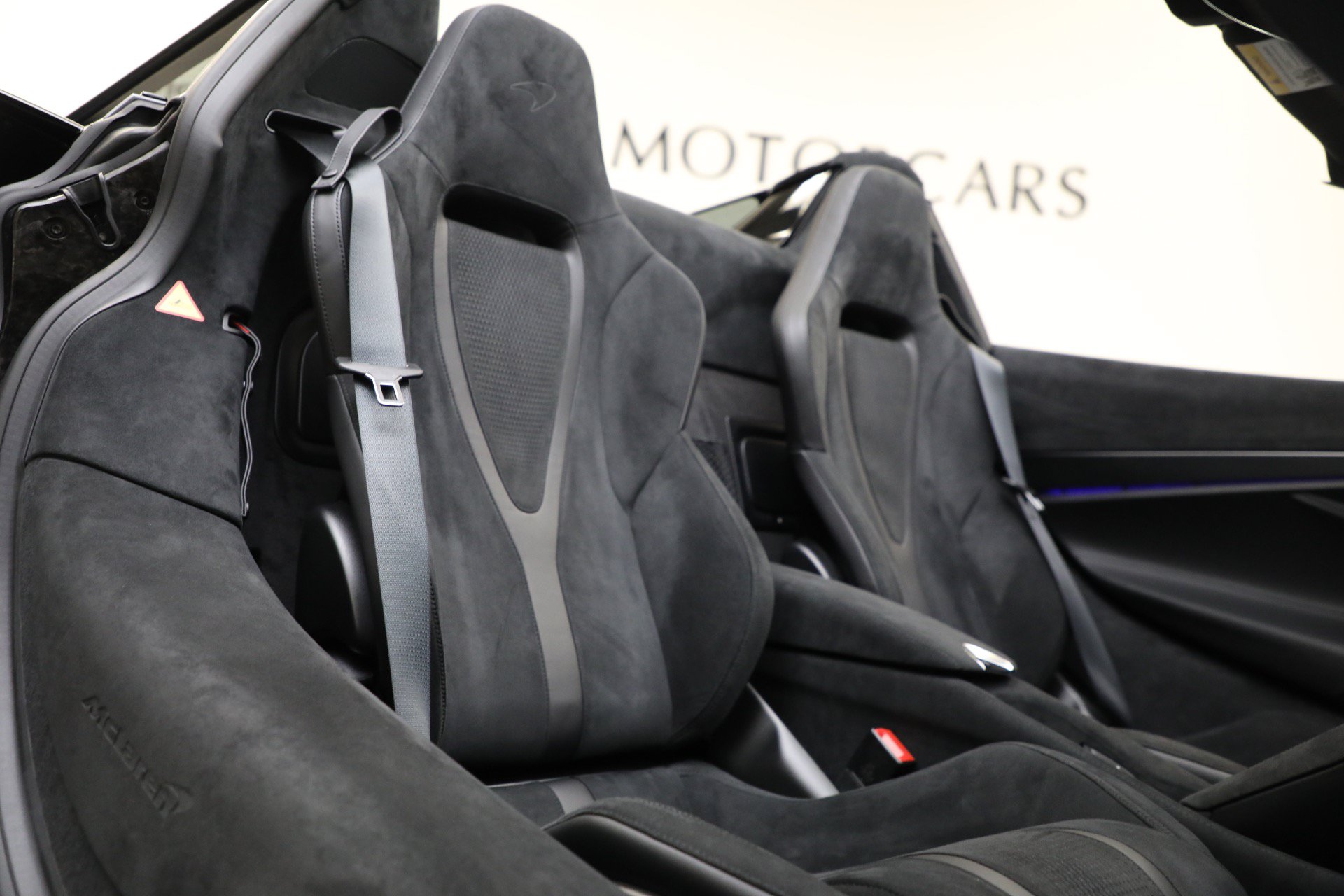 Used 2024 McLaren 750S Spider RWD image 31