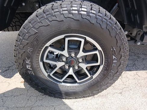 Used 2025 Jeep Gladiator Rubicon AWD/4WD image 55