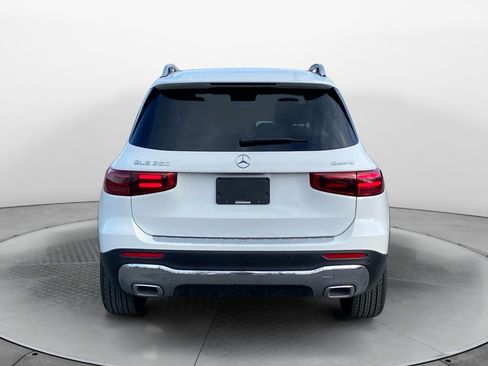 Used 2025 Mercedes-Benz GLB 250 4MATIC image 6