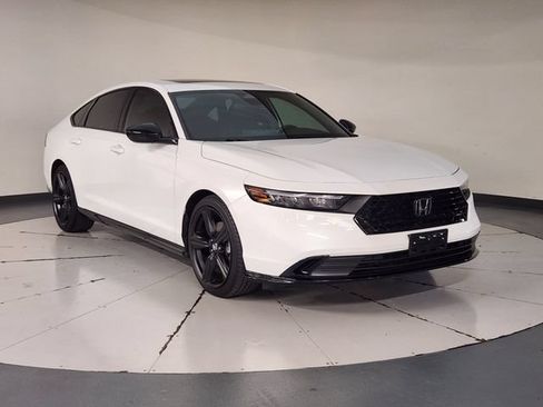 Used 2025 Honda Accord Sport image 7