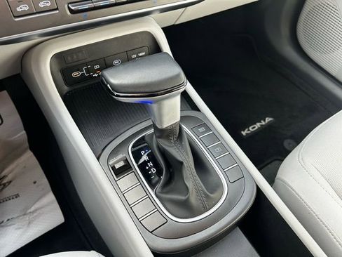 Certified 2025 Hyundai Kona SEL image 21