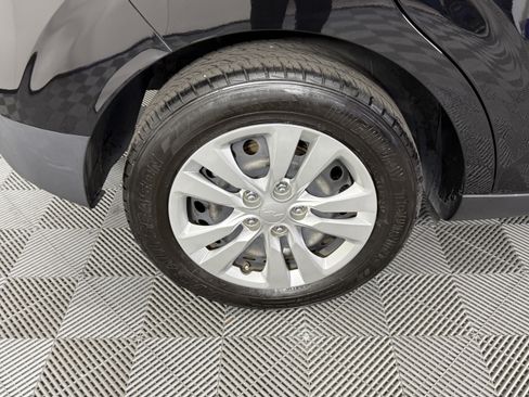 Used 2022 Kia Soul LX image 26