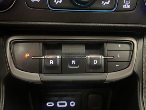 Used 2024 GMC Terrain AT4 w/ GMC Pro Grade Package AWD/4WD image 10