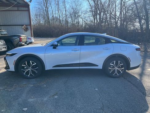 Certified 2025 Toyota Crown Limited image 31