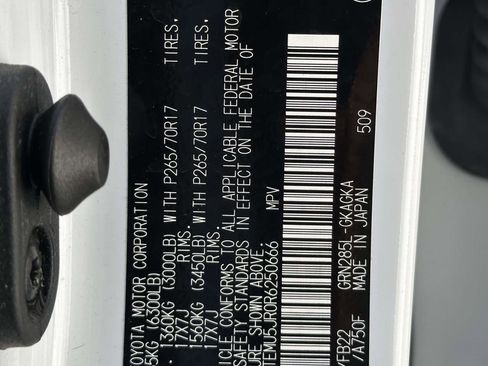 Certified 2024 Toyota 4Runner SR5 image 36